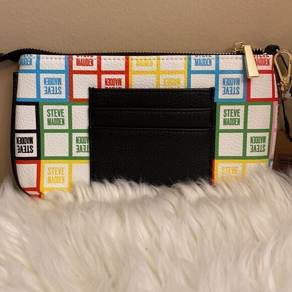 NWT Steve Madden Bjordan White Floral Logo Backpack - w/ Matching Wristlet - Picture 16 of 17